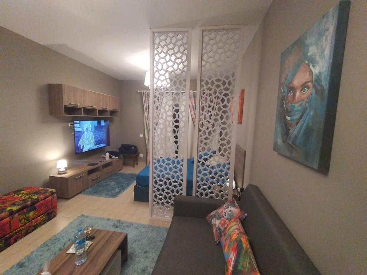 Apartament Stylish Pool View In Al Dau Heights