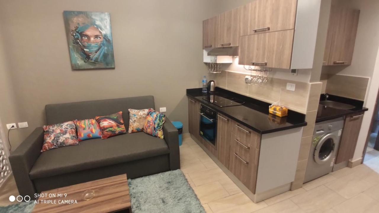 Apartament Stylish Pool View In Al Dau Heights *