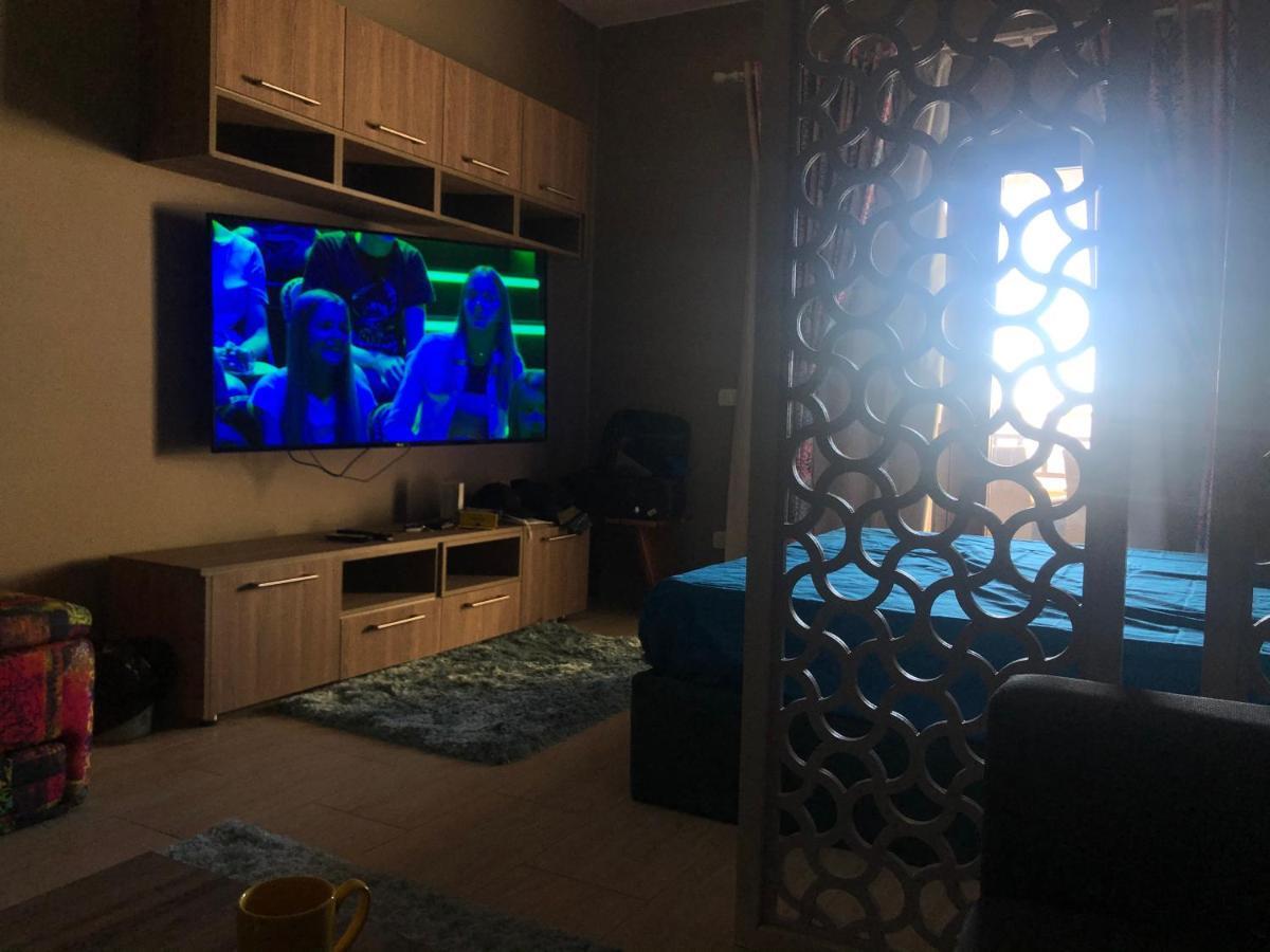 Stylish Pool View In Al Dau Heights Apartament